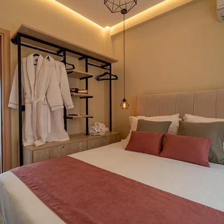 Infinity House * Cavala