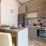 Infinity House Apartamento Cavala
